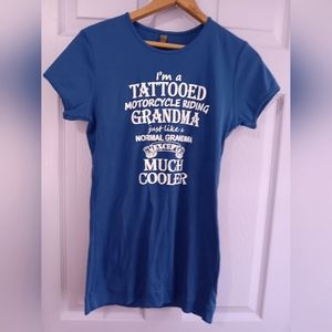 District | Funny Graphic Grandma Short Sleeve Tee Medium